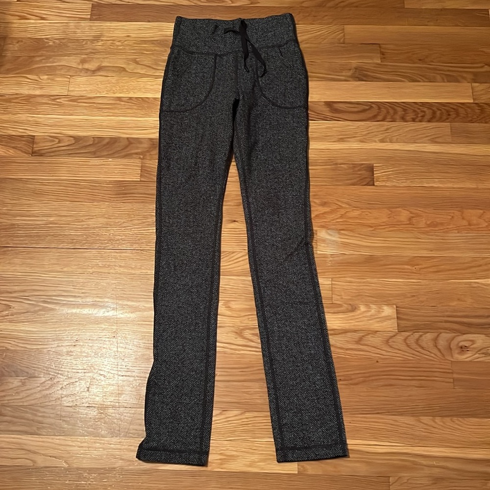 Lululemon‎ Skinny Will Pant Full-On Luon Giant Herringbone Black Heathered Black - Picture 4 of 12